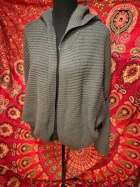 CHARLOTTE RUSSE GRAY HOODED CARDIGAN CACOON SWEATER🌸